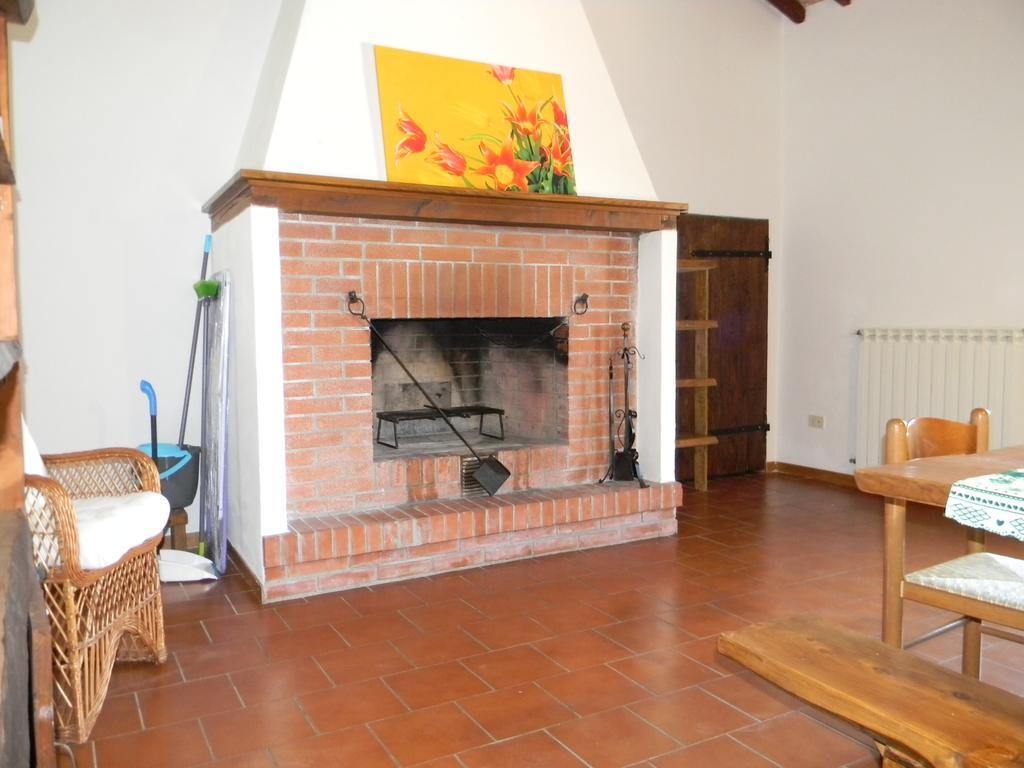 Вилла Agriturismo Podere La Selva Серре-ди-Раполано Экстерьер фото