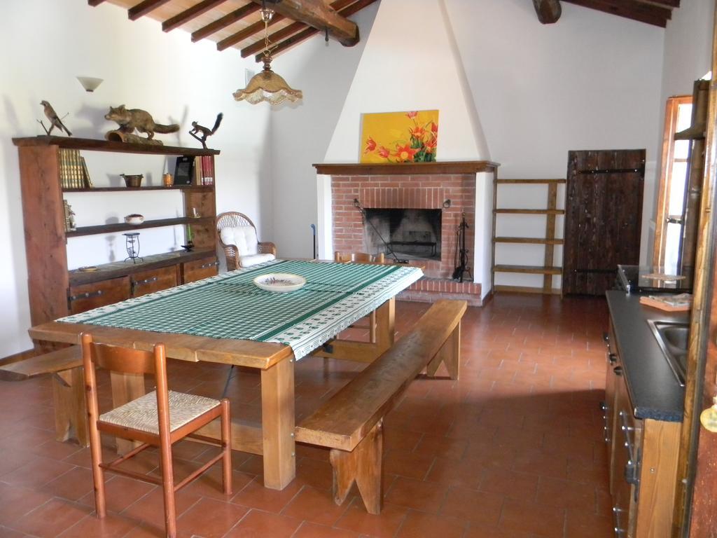 Вилла Agriturismo Podere La Selva Серре-ди-Раполано Номер фото