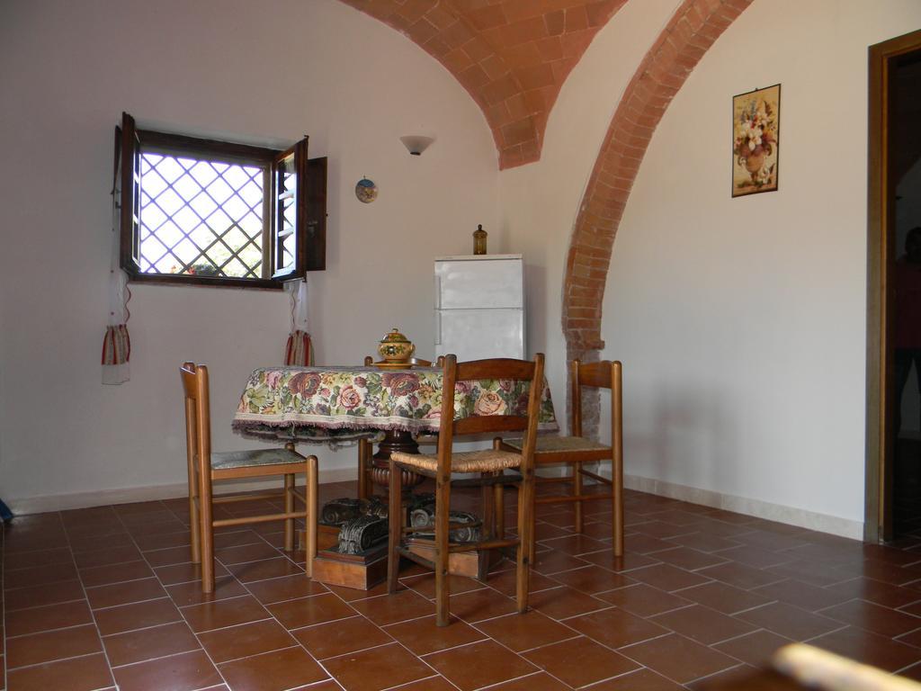 Вилла Agriturismo Podere La Selva Серре-ди-Раполано Номер фото