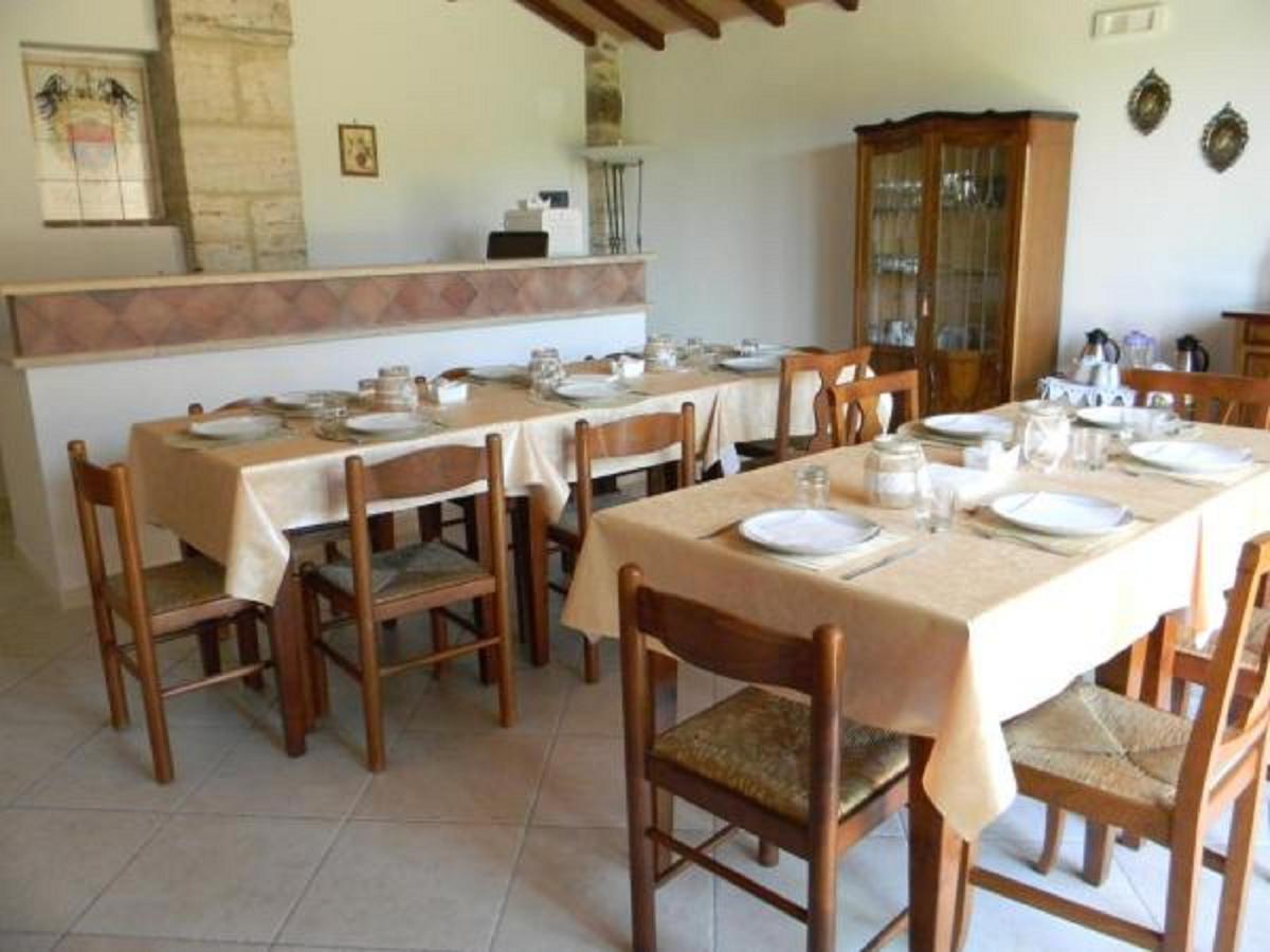 Вилла Agriturismo Podere La Selva Серре-ди-Раполано Экстерьер фото
