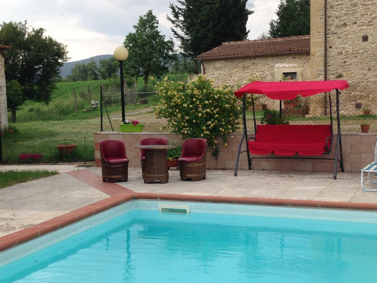 Вилла Agriturismo Podere La Selva Серре-ди-Раполано Экстерьер фото